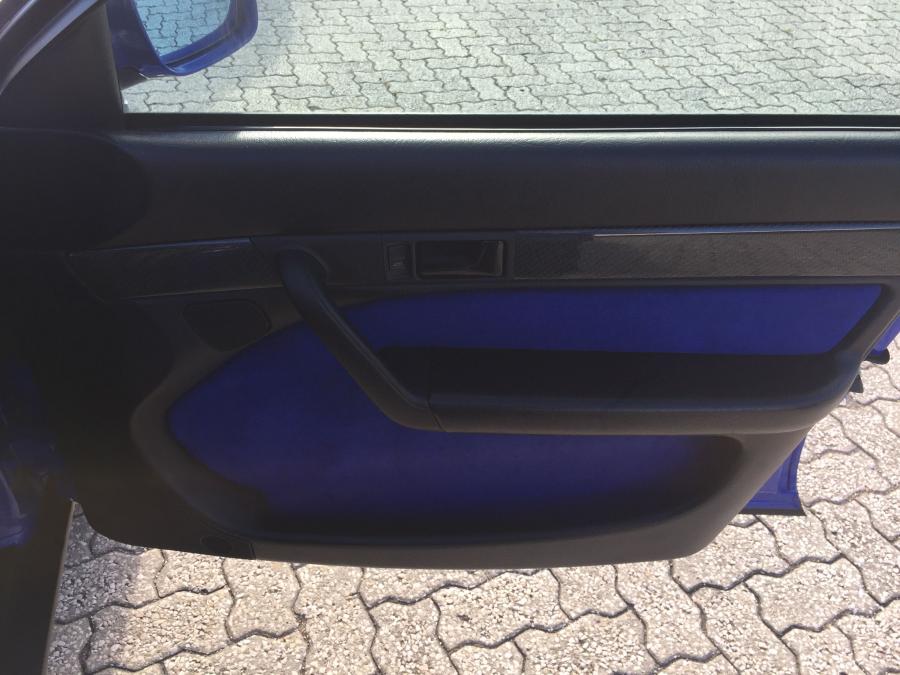 Детали интерьера Audi S6 Plus (4A, C4) 1996 года  (фото 30 из 58)